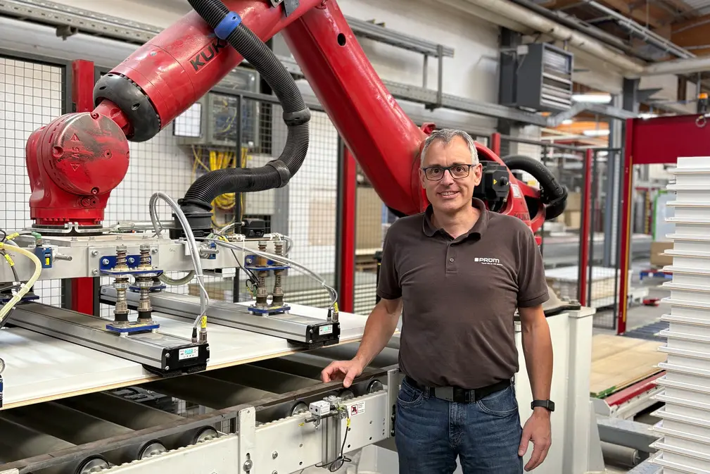 シュマルツはPRÜMの課題を理解し、オーダーメイドの把持ソリューションを見出しています。